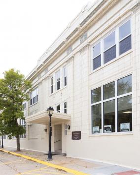 Historic Pinnacle Bank building in Neligh, Nebraska exterior
