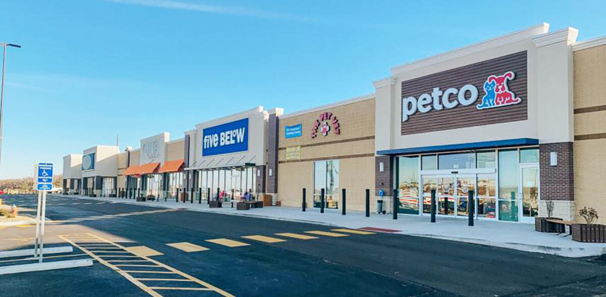 Blog_WanamakerHillsInTopekaOpensWithFiveNationalRetailers-HERO Wanamaker Hills Exterior by Darland Construction