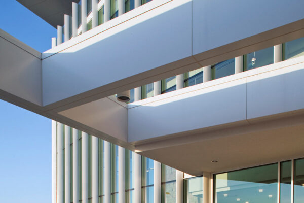 Pinnacle-1200-x-1650-02 Pinnacle Bank Exterior