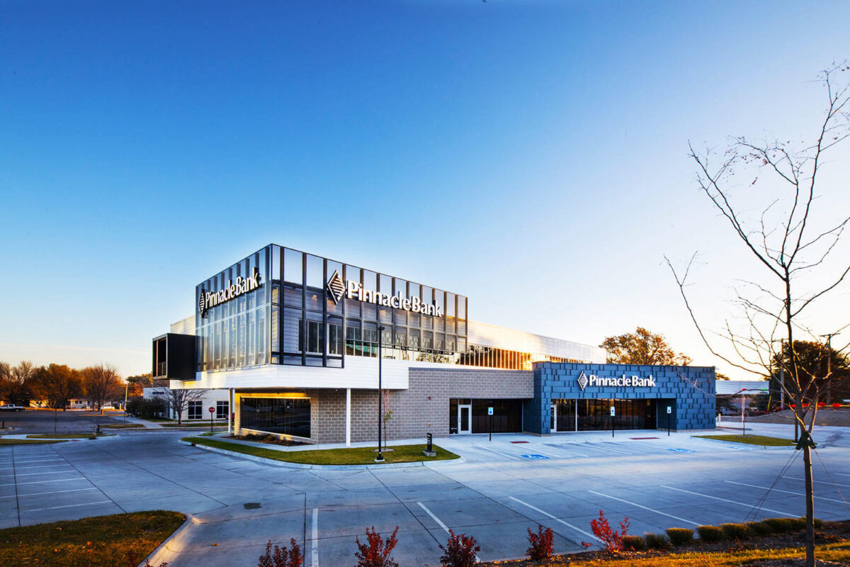 Pinnacle Bank 84th and Dodge exterior by Darland Construction