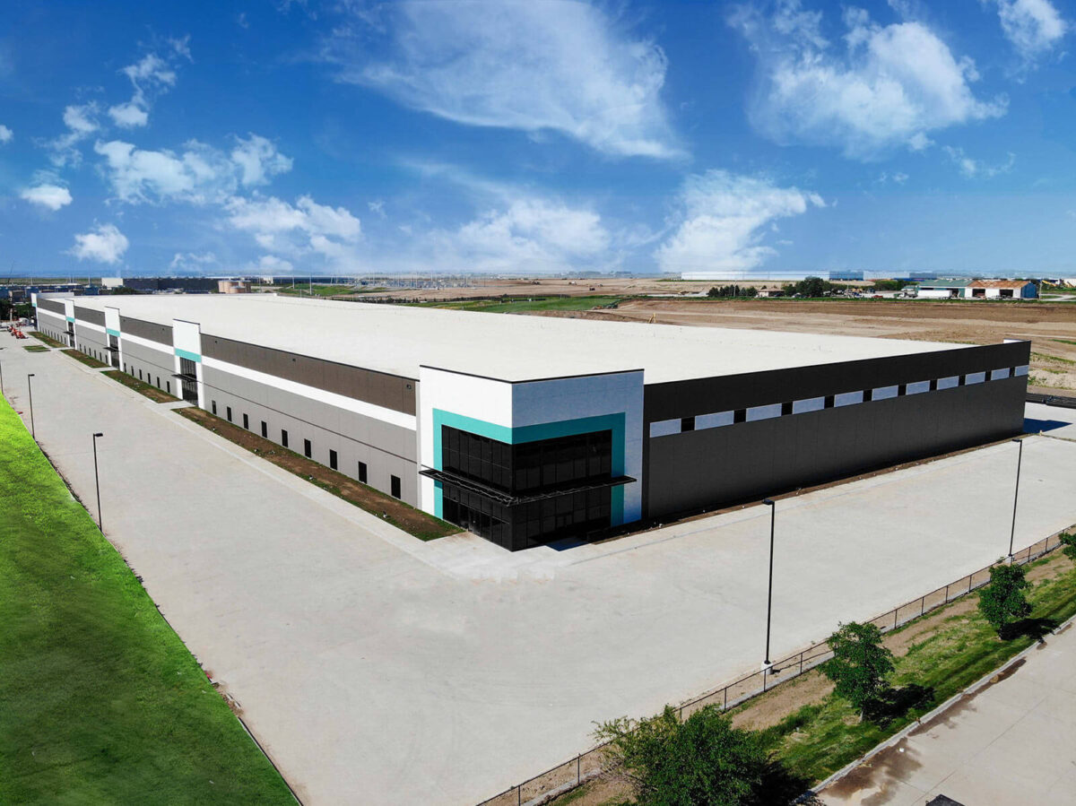 R&R Commerce Park Warehose III Exterior by Darland Construction